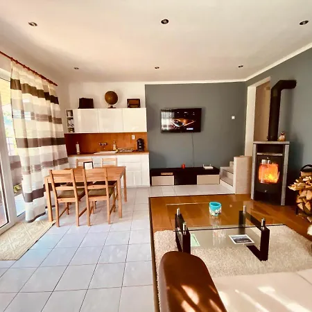 Relax Island Vendeghaz בית נופש Sátoraljaújhely