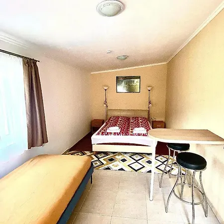 Relax Island Vendeghaz בית נופש Sátoraljaújhely
